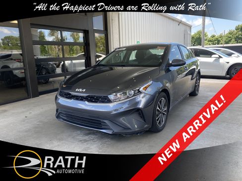 Used 2023 Kia Forte LXS FWD image 1