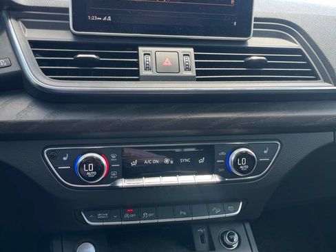 Used 2018 Audi Q5 2.0T Premium Plus w/ Premium Plus Package AWD/4WD image 24