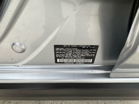 Used 2018 Subaru Crosstrek 2.0i Premium w/ Eyesight System image 13