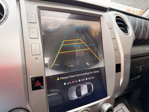 Used 2014 Toyota Tundra Platinum image 39