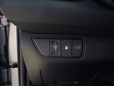 Certified 2025 Genesis G70 3.3T Advanced image 14