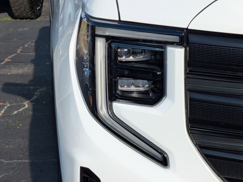 New 2026 GMC Sierra 1500 Pro w/ Graphite Edition image 10