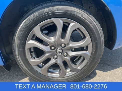 Used 2019 Toyota Yaris LE FWD image 3