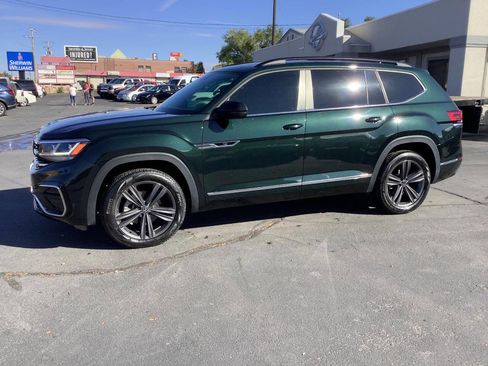 Used 2021 Volkswagen Atlas SE w/ Panoramic Sunroof Package image 16