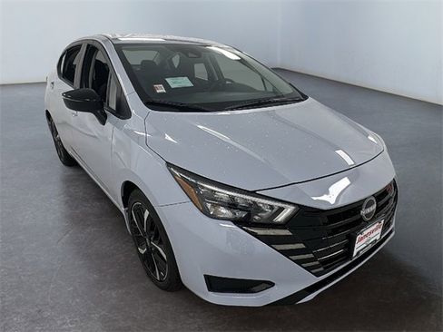 New 2025 Nissan Versa SR w/ Trunk Package image 1