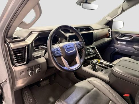 Used 2025 GMC Sierra 1500 Denali AWD/4WD image 8