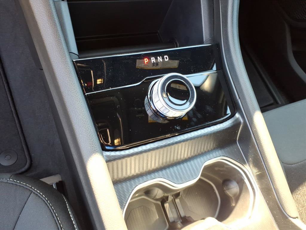 New 2026 Jeep Grand Cherokee Laredo AWD/4WD image 15