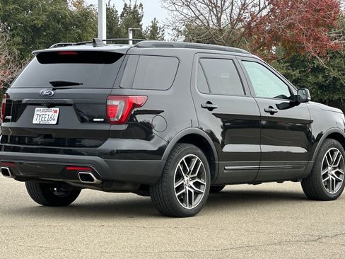 Used 2017 Ford Explorer Sport image 4