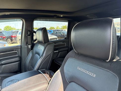 Used 2022 RAM 1500 Laramie w/ Sport Appearance Package AWD/4WD image 10