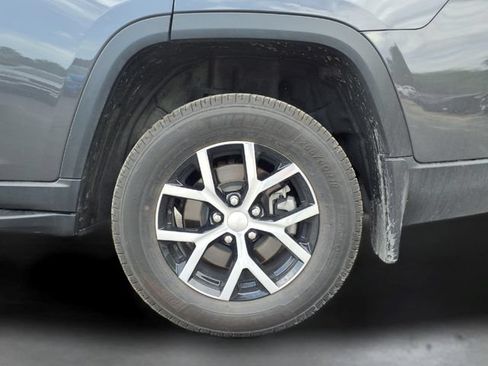 Used 2024 Jeep Grand Cherokee L Limited w/ Trailer Tow Package AWD/4WD image 13