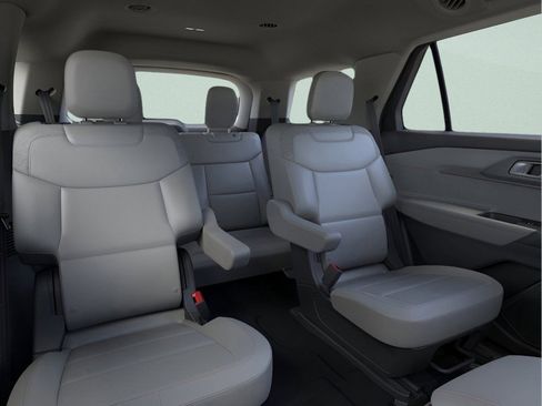 New 2026 Ford Explorer Active image 11