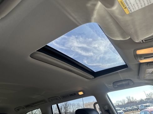 Used 2016 INFINITI QX80 Luxe w/ 22" Wheel Package image 14