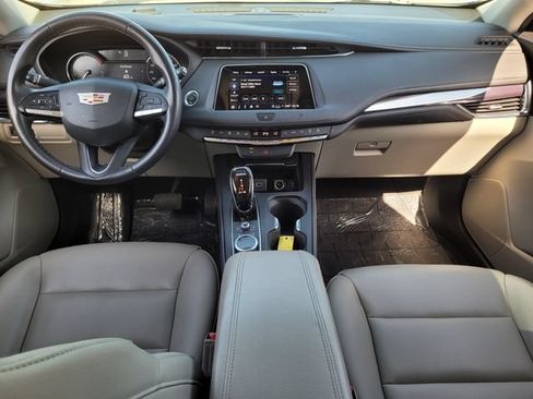 Used 2021 Cadillac XT4 Luxury FWD image 13