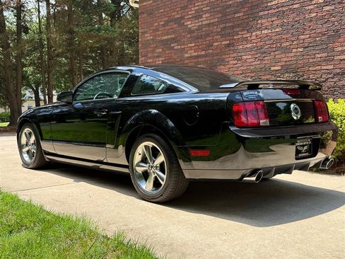 Used 2007 Ford Mustang GT RWD image 17