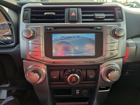 Used 2018 Toyota 4Runner SR5 image 18