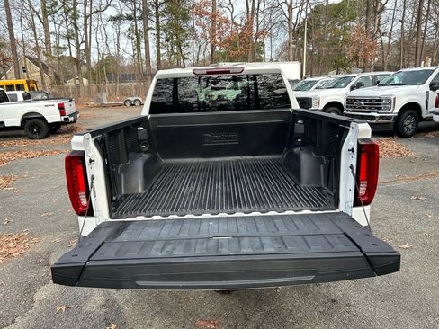 Used 2024 GMC Sierra 1500 SLT image 32