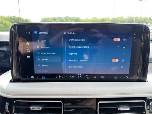 Used 2025 Lincoln Aviator Reserve w/ Equipment Group 201A AWD/4WD image 40