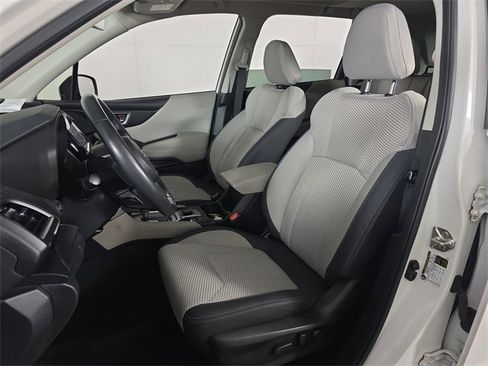Used 2021 Subaru Forester Premium image 16