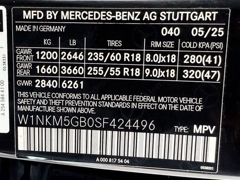 Used 2025 Mercedes-Benz GLC 350e 4MATIC image 18