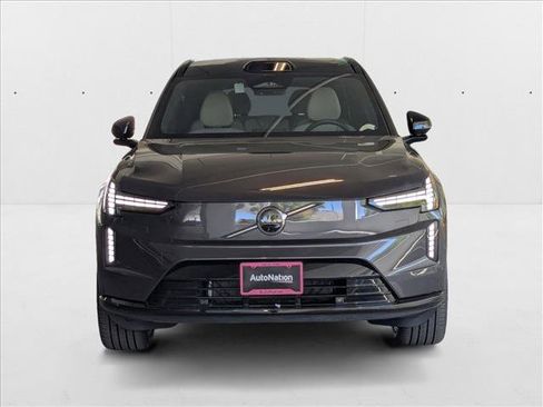 New 2025 Volvo EX90 Plus image 5