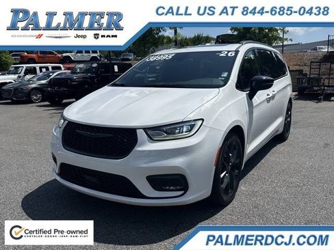 Certified 2026 Chrysler Pacifica Limited w/ S Appearance Package FWD image 1