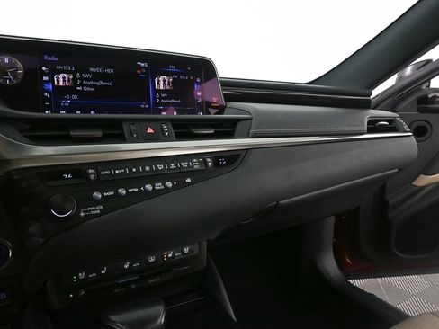 Used 2020 Lexus ES 300h w/ Accessory Package FWD image 12