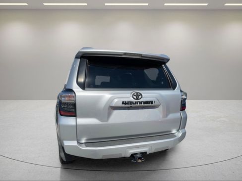 Used 2021 Toyota 4Runner SR5 Premium w/ Moonroof Package RWD image 16