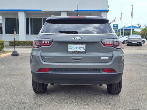 Used 2024 Jeep Compass Latitude AWD/4WD image 21