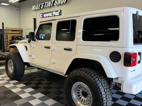 Used 2024 Jeep Wrangler Unlimited Sahara image 8