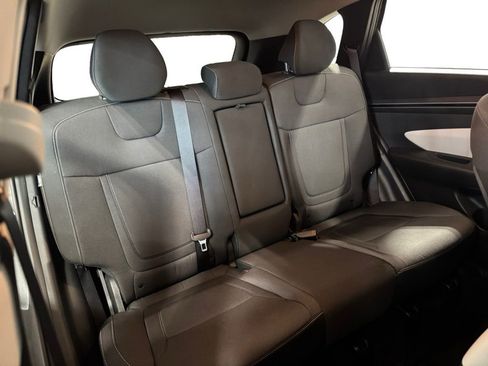 Used 2024 Hyundai Tucson SE image 12