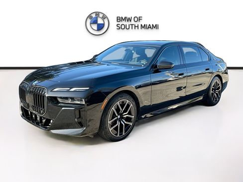 Certified 2024 BMW 740i image 3