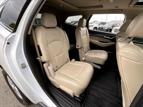 Used 2019 Buick Enclave Essence image 21