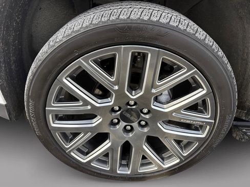 Used 2025 GMC Yukon XL Denali Ultimate w/ LPO, Floor Liner Package image 19
