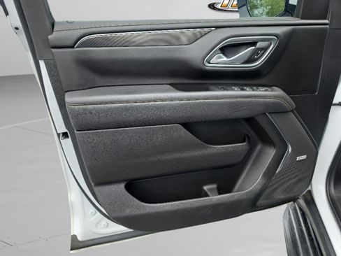 Used 2023 GMC Yukon AT4 AWD/4WD image 13