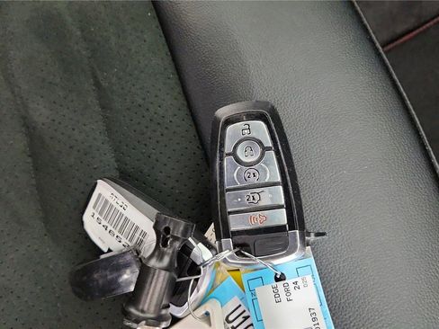 Used 2024 Ford Edge ST-Line image 27