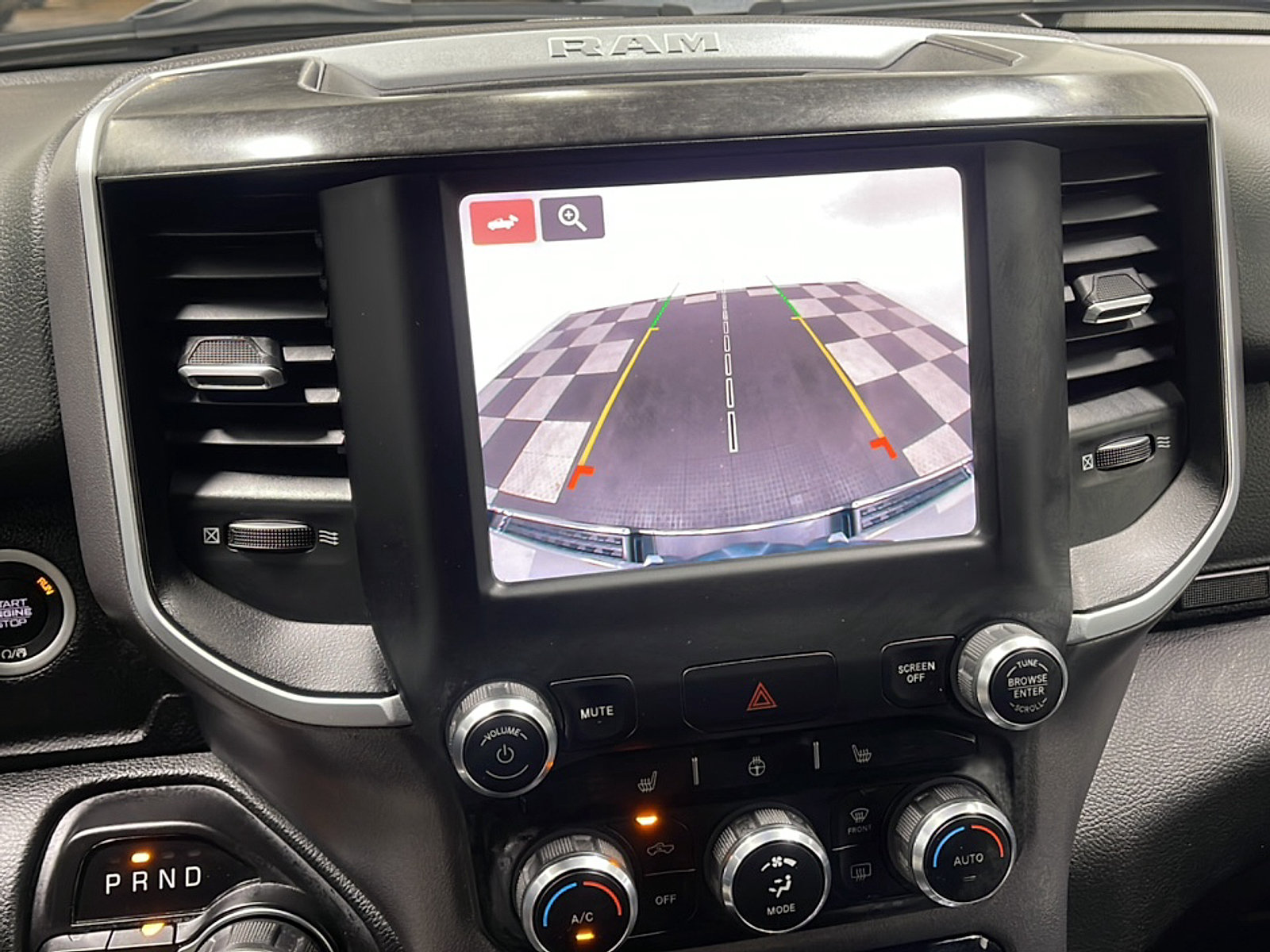 Used 2023 RAM 1500 Big Horn AWD/4WD image 9