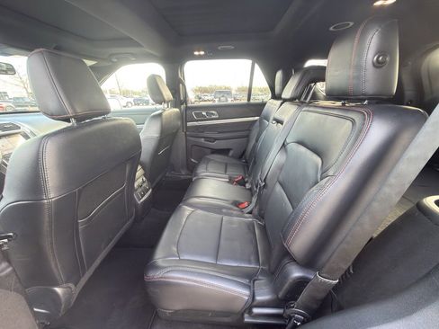 Used 2019 Ford Explorer Sport w/ Equipment Group 401A image 8