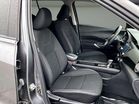 Used 2021 Nissan Kicks SV image 29