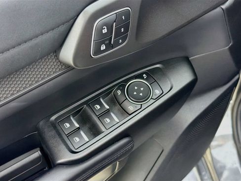 Used 2025 Ford Ranger Raptor AWD/4WD image 18