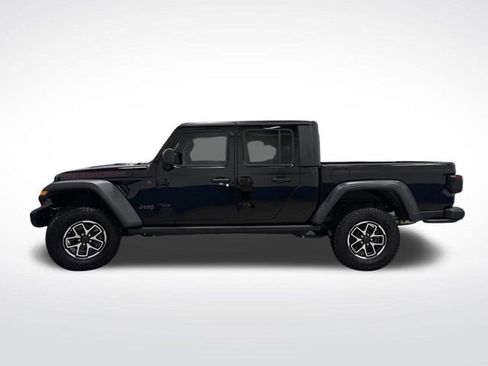 Used 2024 Jeep Gladiator Rubicon w/ Technology Group image 12