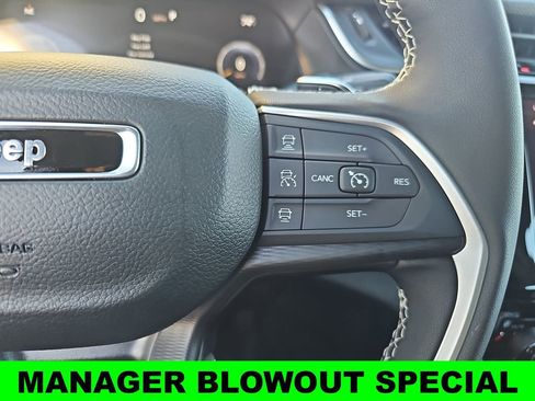 New 2025 Jeep Grand Cherokee Altitude AWD/4WD image 18