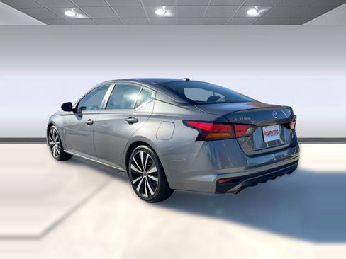 Used 2021 Nissan Altima 2.5 SR image 3