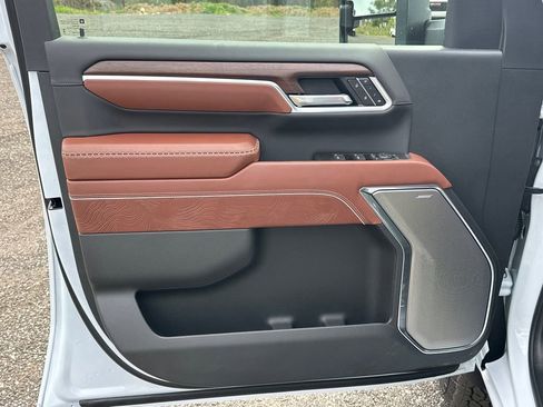 New 2026 GMC Sierra 2500 Denali Ultimate image 11