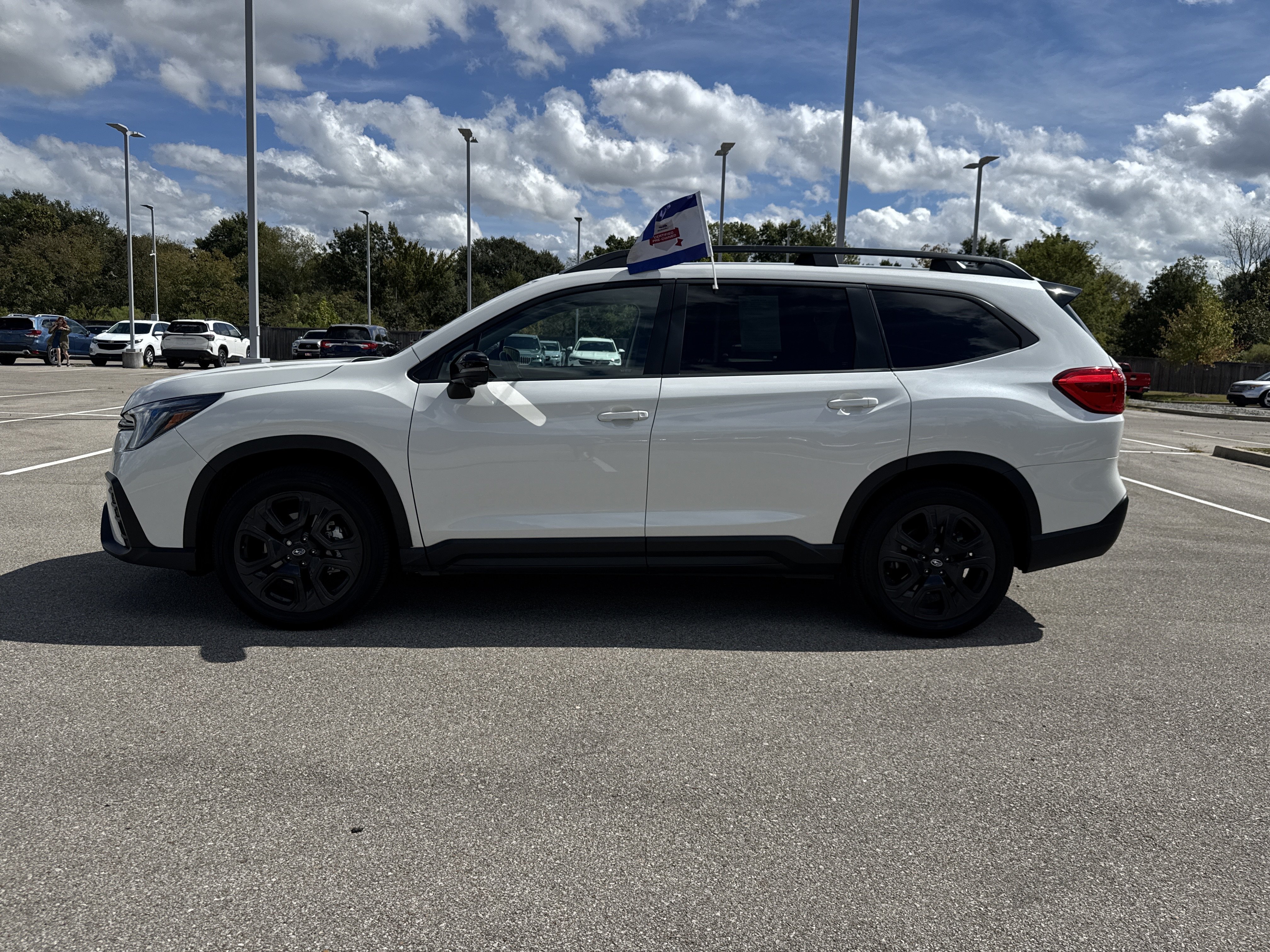 Certified 2023 Subaru Ascent Onyx Edition Limited AWD/4WD image 6