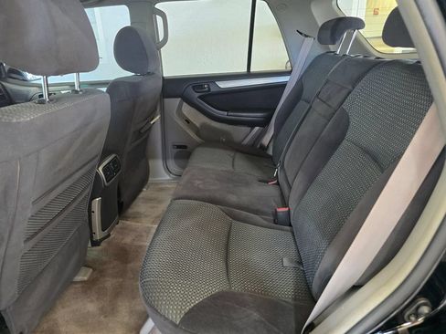 Used 2005 Toyota 4Runner SR5 AWD/4WD image 25