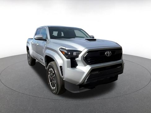 Used 2024 Toyota Tacoma TRD Sport image 3