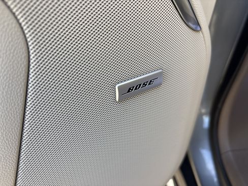 Used 2021 GMC Yukon Denali w/ Denali Premium Package image 13