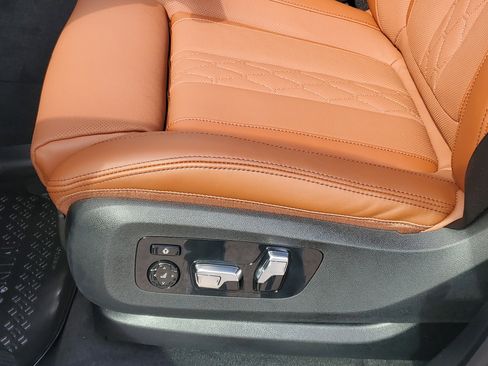 New 2026 BMW X5 xDrive50e AWD/4WD image 9