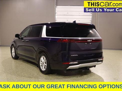 Used 2024 Kia Carnival LX FWD image 7