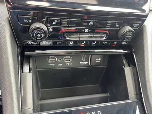 Used 2023 Jeep Grand Cherokee 4WD 4xe image 27